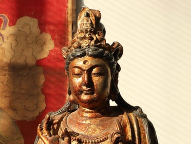 Lacquerware Wood Gold Drawing GuanYin Figure