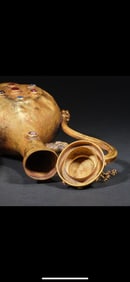 Solid Gold Inlaid Gem Stone Pot and Lion Shape Lid