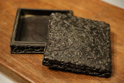 Red Sandalwood Carved Flower and Bat Pattern Lid Box