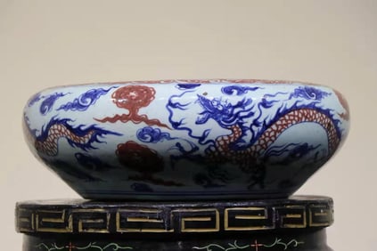 Blue and White Red Inglazed Dragon Pattern Porcelain Pot
