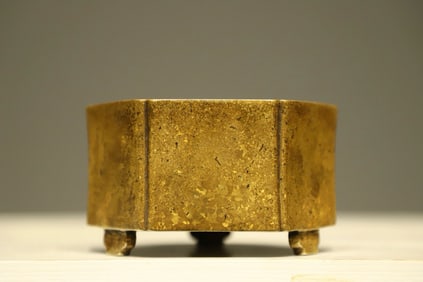 Bronze Sprinkling Gold Incense Burner