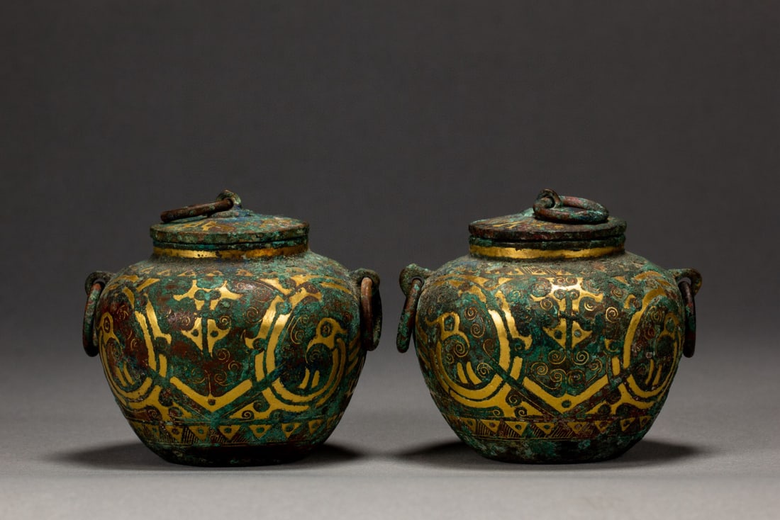 Pair of Chinese Bronze Gold and Silver Inlaid Carved Dragon Pattern Pot: Pair of Chinese Bronze Gold and Silver Inlaid Carved Dragon Pattern Pot (8 x 7 x 7cm,Weight 720g)