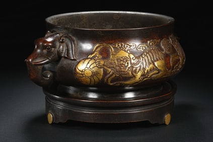 Bronze Inlaid Gilt Bronze Carved Lion Pattern Double Elephant Ears Incense Burner