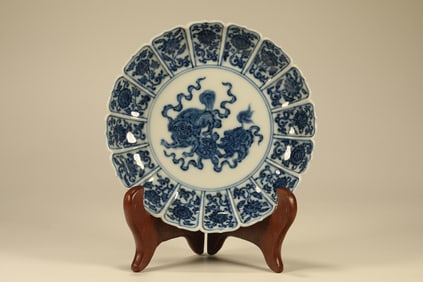 Blue and White Lion and Flower Pattern Porcelain Plate