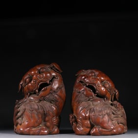 Pair of Bamboo Carved Lion Shape Ornament