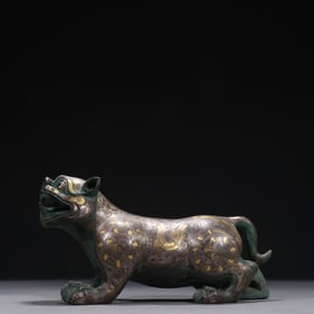 Bronze Gold and Silver Inlaid Carved Dragon Pattern Beast Shape Ornament