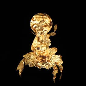 Solid Gold Carved Flying Beauty Pattern Ornament