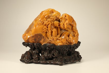 Shoushan Tianhuang Carved Pine Tree and Character Story Shape Ornament