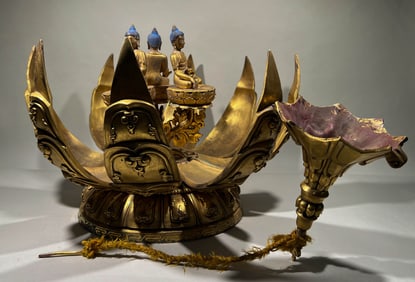 Gilt Bronze Sakyamuni and Lotus Flower Shape Buddha Niche