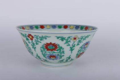 Doucai Flower Pattern Porcelain Bowl