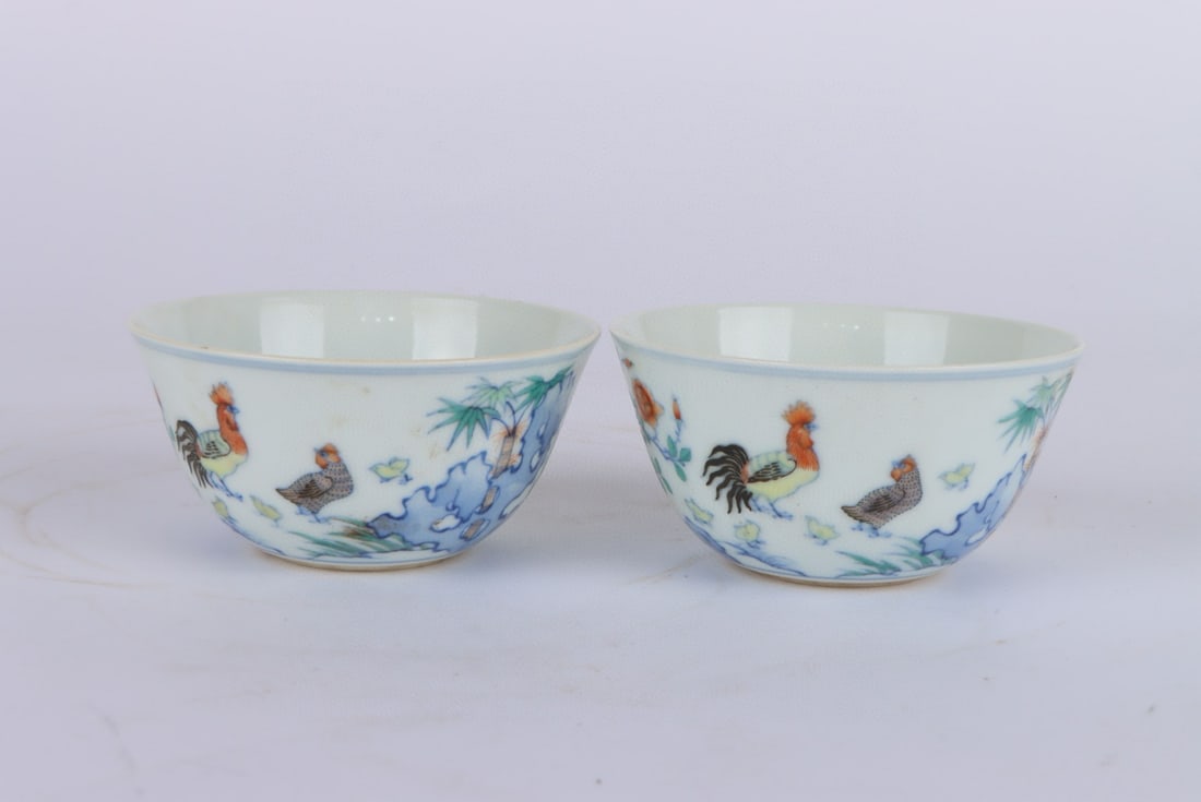 Pair of Doucai Chicken Pattern Porcelain Cup: Pair of Doucai Chicken Pattern Porcelain Cup (7.8 x 3.9cm)