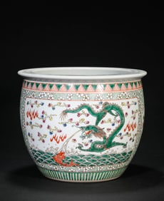 A Porcelain Wucai Dragon Jar
