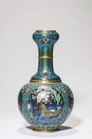 A Cloisonne Enamel Longevity Garlic-Mouth Vase