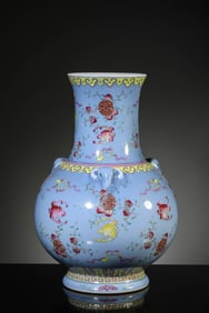 A Porcelain Fmaille-Rose Ram Vase
