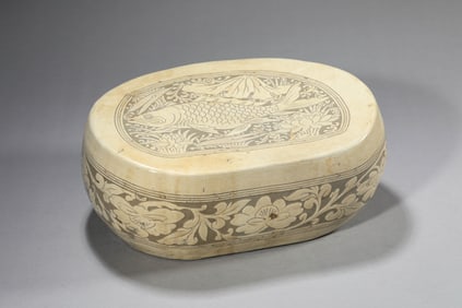 A Porcelain Cizhou-Type Carp and Flower Pillow