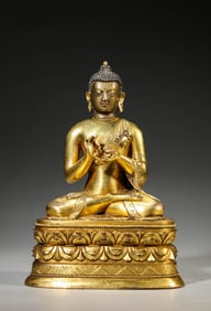 A Gilt-Bronze Sakyamini Statue