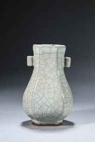 A Porcelain Guan-Type Arrow Vase