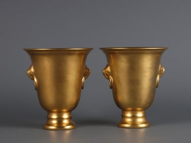 Pair of Gold Drawing Porcelain Cup
