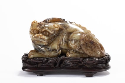 Jade Carved Beast Shape Ornament