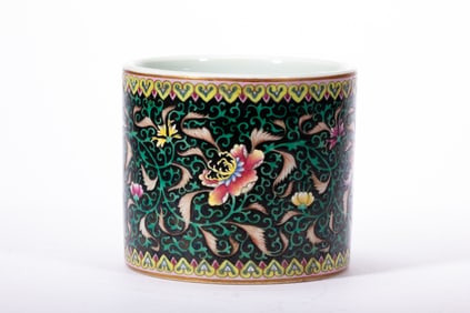Famille Rose Flower Pattern Pattern Porcelain Brush Pot