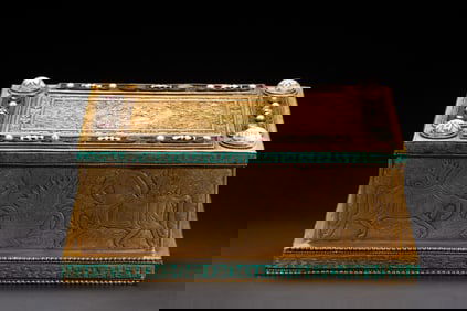 Gilt Bronze Carved GuanYin and Horse Pattern Lid Box
