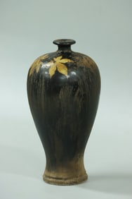 Jizhou Ware Flower Pattern Porcelain Vase