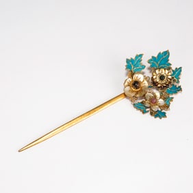 Gilt Silver Inlaid Gem Stone and Blue Feather Carved Flower Pattern Hairpin