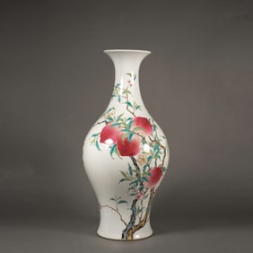 Famille Rose Peach Pattern Porcelain Vase
