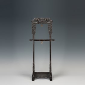 Red Sandalwood Carved Dragon Pattern Holder