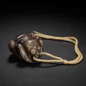 Jade Carved Frog Shape Paper Weight