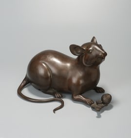 Bronze Carved Mouse Shape Ornament