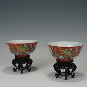 Pair of Famille Rose Flower Pattern Porcelain Bowl