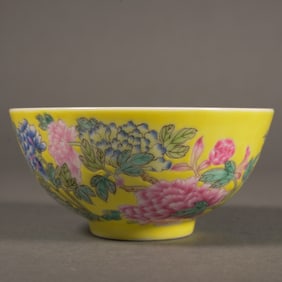 Yellow Base Enamel Drawing Flower Pattern Porcelain Bowl