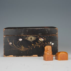 Group of Two Shoushan Tianhuang Carved Bamboo and Poetry Pattern Stone Seal