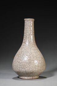 A Porcelain Ge-Type Vase