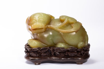 Jade Carved Beast Shape Ornament