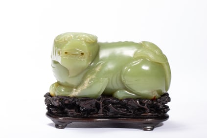 Jade Carved Beast Shape Ornament