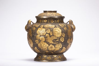 Gilt Silver Carved Flower and Bird Pattern Pot