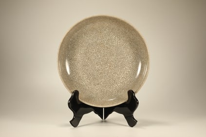 Ge Ware Porcelain Plate