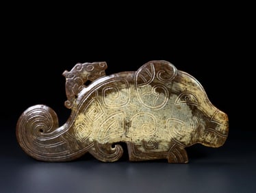 A HETIAN JADE DRAGON