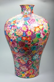 A FAMILLE ROSE 'FLORAL'VASE,MEI