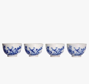 A PAIR OF BLUE AND WHITE 'BIRDS'CUPS