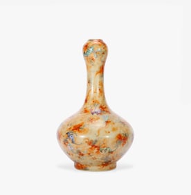 A QING YONGZHENG MARK 'CLOUD AND BATS'GARLIC SHAPED VASE