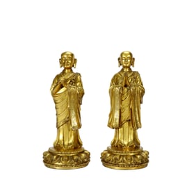 A PAIR GILT BRONZE FIGURES OF BUDDA