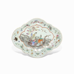 A FAMILLE ROSE 'MAGU CELEBRATING BIRTHDAY'DISH