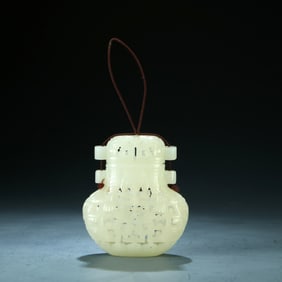 A HETIAN JADE OPENWORK 'CHILONG'AROMATIC SACHET