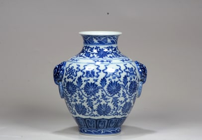 A BLUE AND WHITE 'LOTUS'VASE