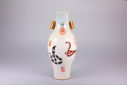 A FALANGCAI TYPE 'SNAKE'VASE,LANGSHINING