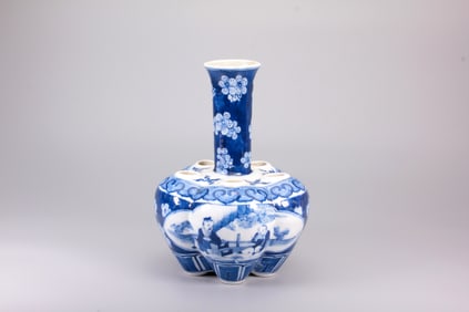 A BLUE AND WHITE 'FIGURAL'SPOUTED VASE
