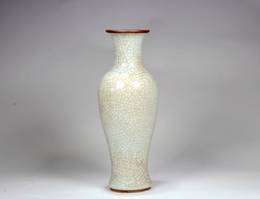 A GE GUANYIN VASE